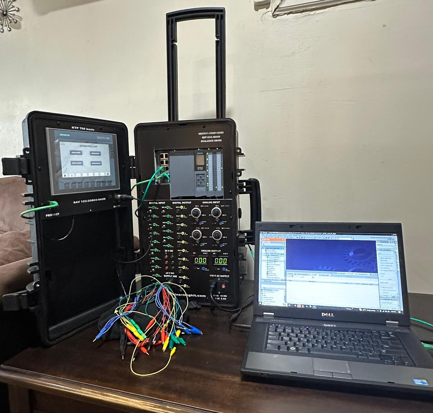 Siemens S7-1500 series Trainer with Analog and HMI (SKU:SI-M-S7-1500-7”HMI)