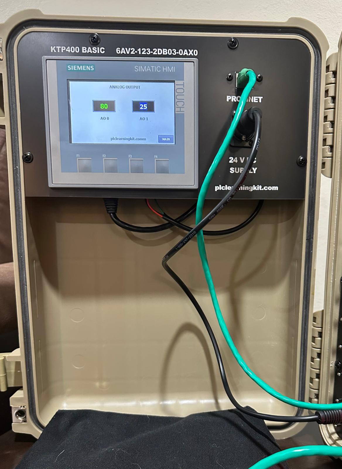 Siemens S7-1200 series Trainer with Analog and HMI (SKU:SI-S-S7-1200-4HMI)